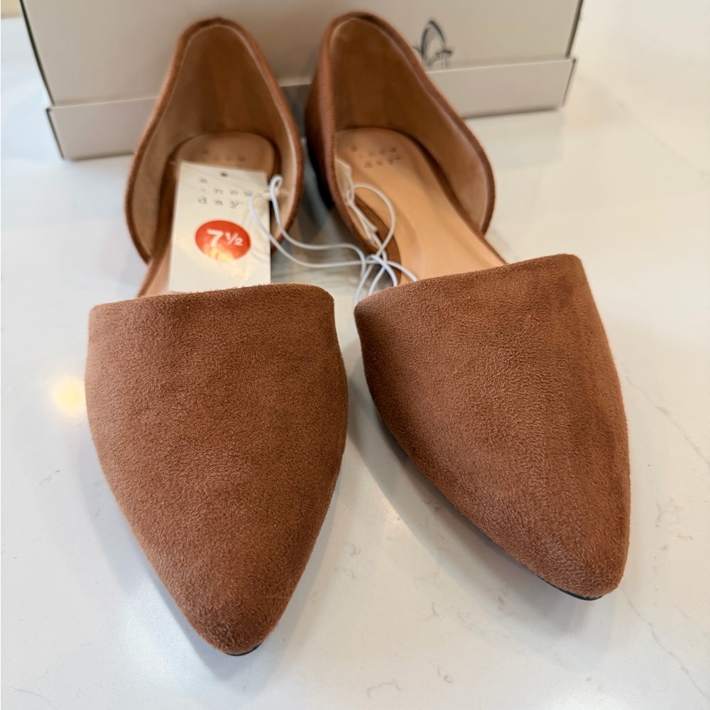 Brand new with tags and box, a new day brand dress shoes/ flats size 7.5